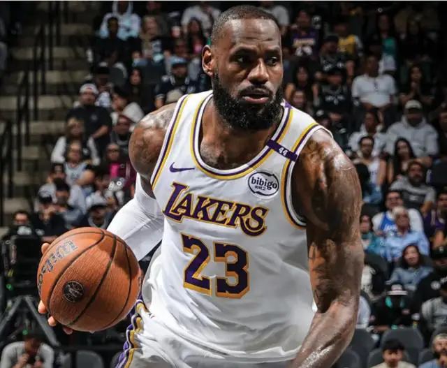 11月16日湖人战马刺詹姆斯三双NBA历史连续4场三双者都有谁