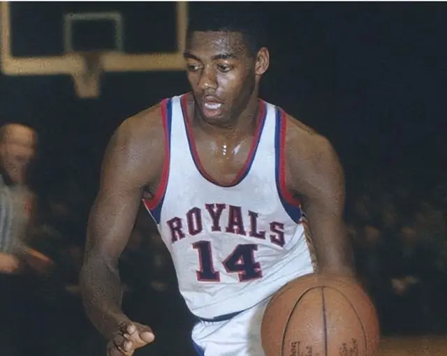 NBA历史连续4场三双球员排名_詹姆斯职业生涯连续4场三双_nba三双最多的球员