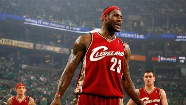 2003nba_NBA03詹姆斯选秀_詹姆斯高中时期成就