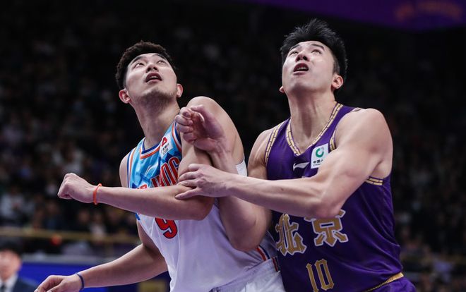 CBA广东队vs北控比赛看点_周琦邹雨宸对位分析_CBA广东对北控