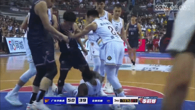 周琦邹雨宸对位分析_CBA广东队vs北控比赛看点_CBA广东对北控