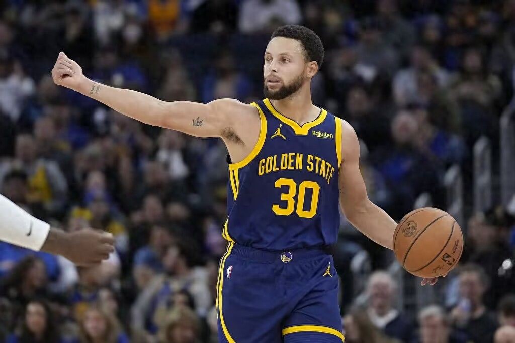 11月7日NBA常规赛凯尔特人主场迎战勇士精彩战报
