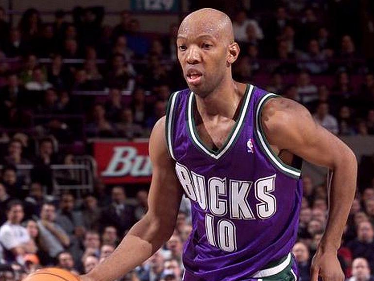 NBA颜值最低球员_最丑的nba球星_NBA长相奇特球员盘点