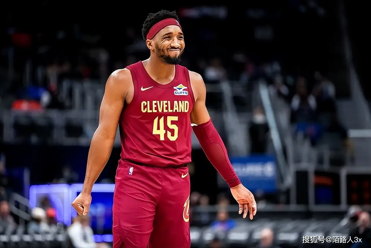NBA勇士和骑士_NBA骑士队10连胜_勇士客场挑战骑士