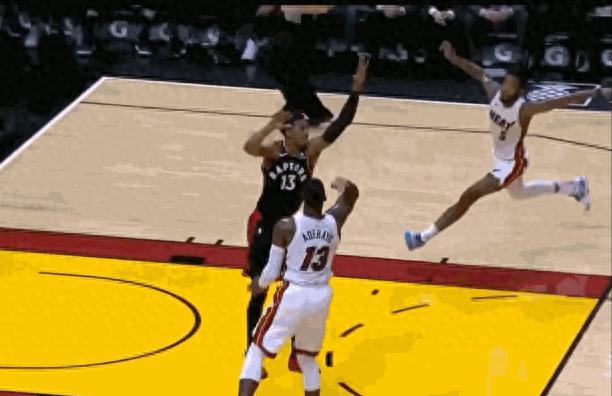NBA球员弹跳有多惊人小琼斯实战飞人LOGO扣篮超震撼