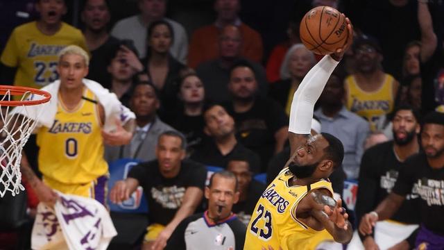 盘点NBA历史弹跳高度的几位球员勒布朗·詹姆斯上榜