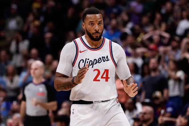 哈登快船队表现分析_NBA快船队对阵爵士队比赛回顾_2017nba快船对爵士