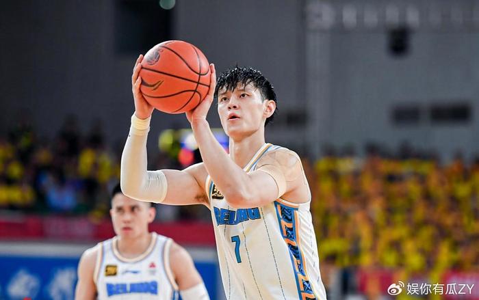 CBA 克里斯加盟辽宁_cba辽宁新赛季外援_CBA 辽宁男篮 莫兰德续约