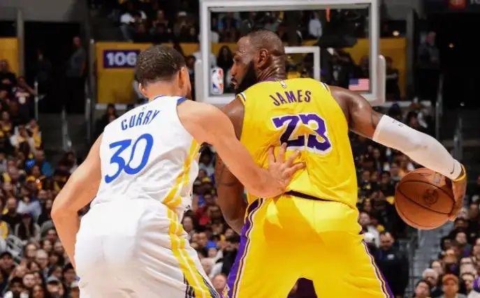 库里刷新NBA记录_斯蒂芬·库里两场89分_nba斯蒂芬库里视频