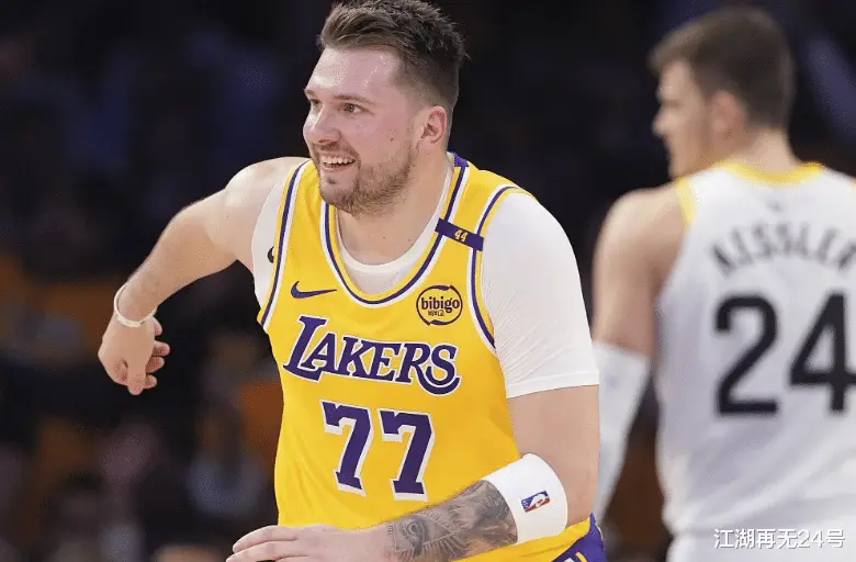 NBA常规赛MVP之争恩比德表现出色却因伤难续辉煌