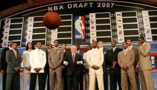 探寻2002年NBA选秀闪耀繁星回顾那些难忘瞬间与成长轨迹