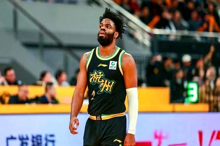 CBA浙江广厦队_CBA外援调整操作_广厦卫冕赛季痛点