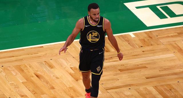 NBA三分球历史排名_库里三分球纪录_nba本赛季三分球排行榜