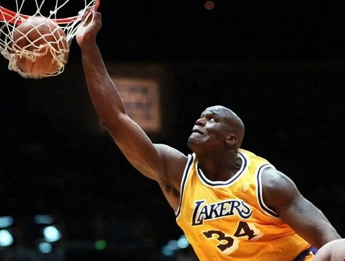 NBA七位传奇球员成就_nba名人堂第一_NBA历史上联盟第一人