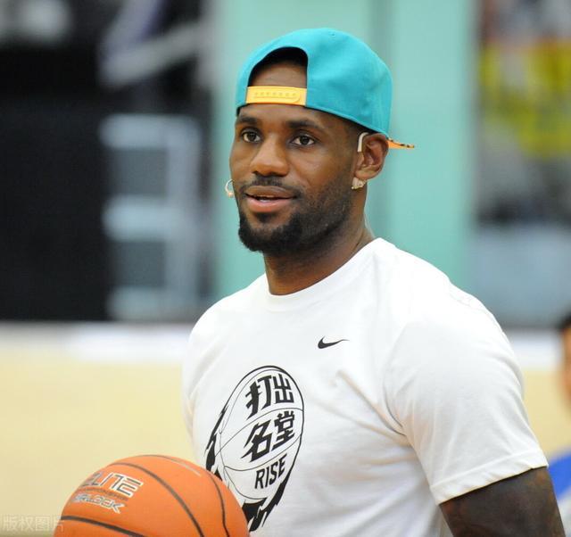 NBA球星身价排行榜_乔丹身价22亿美元_nba身价排行