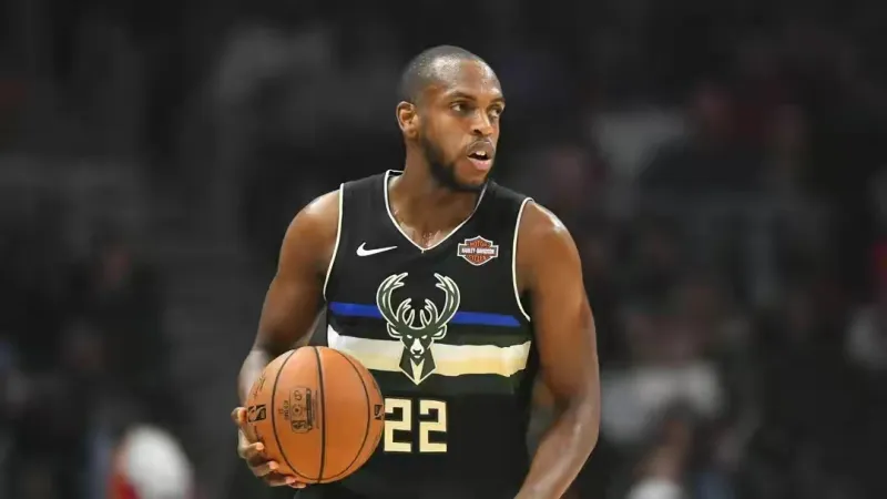 NBA新赛季小前锋排名_nba小前锋排名现役_勒布朗詹姆斯湖人队表现
