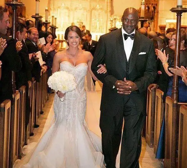 NBA十大美女排名_NBA球星妻子颜值排行_nba老婆排行