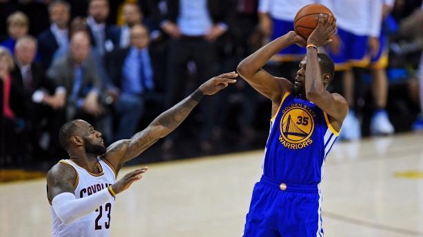 三分球NBA 极具杀伤性的进攻手段40 年诞生无数伟大射手