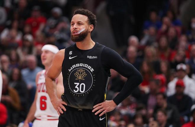 库里nba数据_库里职业生涯三分数据统计_库里NBA三分球历史第一