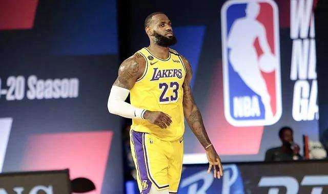 NBA季前赛火热开启腾讯全面直播球迷期待各异