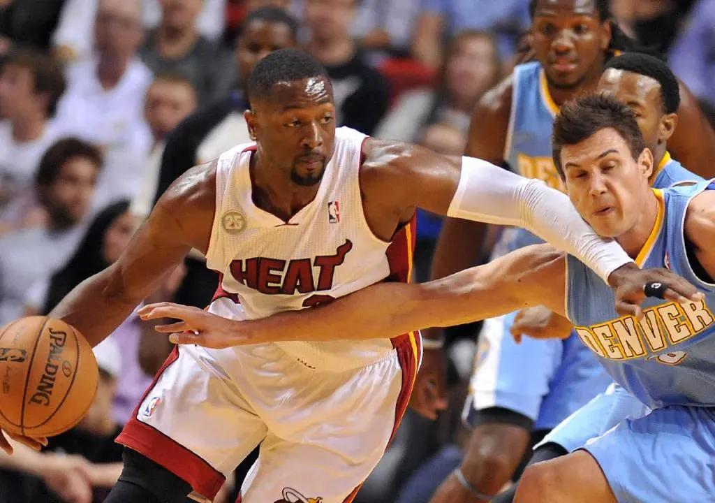 NBA得分后卫历史排名_迈克尔乔丹得分后卫排名_nba十大现役得分后卫
