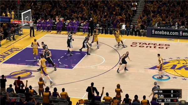 NBA2K13如何空接空中接力操作具体方法及技巧解析