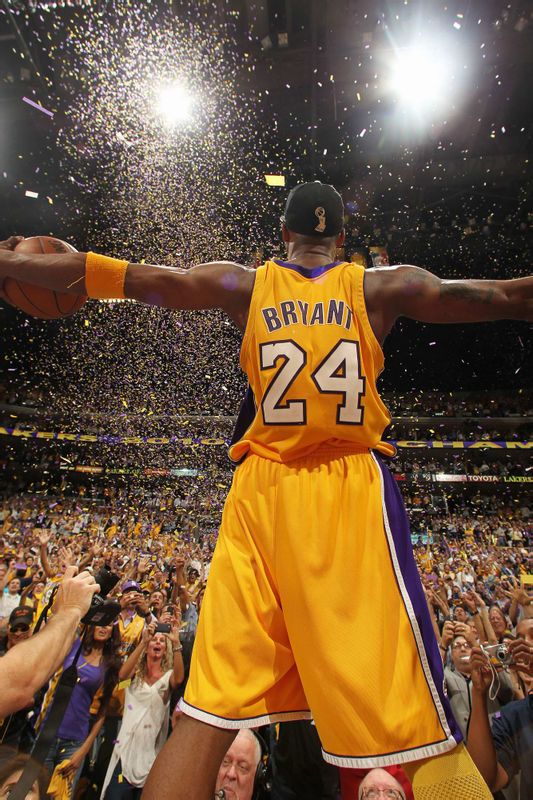 nba科比第一场比赛_科比得分王记录_科比NBA传奇生涯