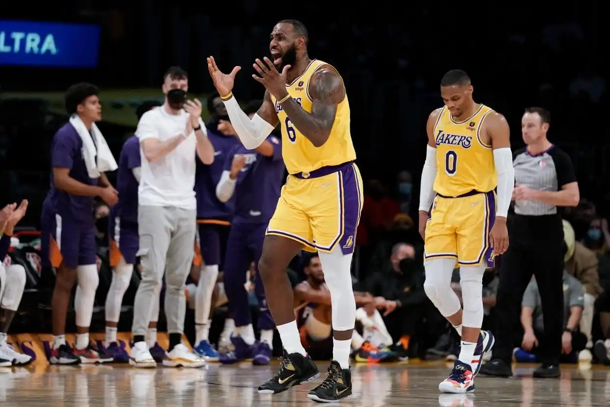 盘点现役NBA传奇球星詹姆斯最难破的五个纪录得分王领衔