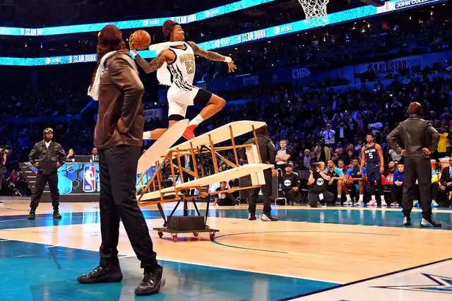 2019NBA全明星扣篮大赛冠军_nba2019_俄克拉荷马雷霆队迪亚洛扣篮王