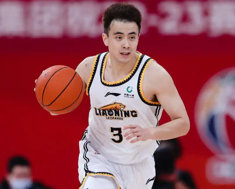 CBA季后赛半决赛G1 辽宁男篮对广厦男篮_cba辽宁对广厦季后赛_赵继伟超远三分