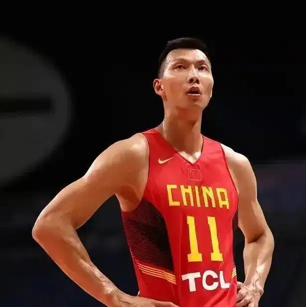 易建联儿子美国国籍_易建联退休生活_易建联现在在nba吗