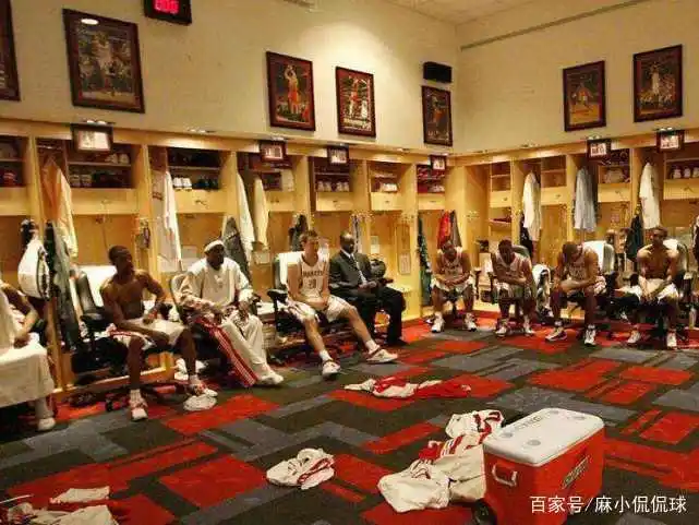 NBA更衣室规则_更衣室领袖不是球队老大_nba更衣室领袖