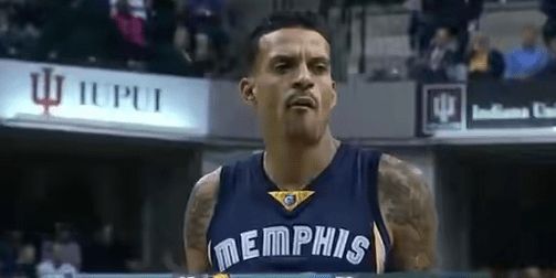 nba罚球干扰_罚球干扰战术_字母哥10秒罚球规则