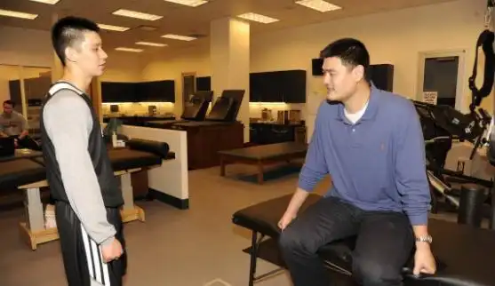 林书豪CBA表现_林书豪降薪北京首钢_林书豪nba记录
