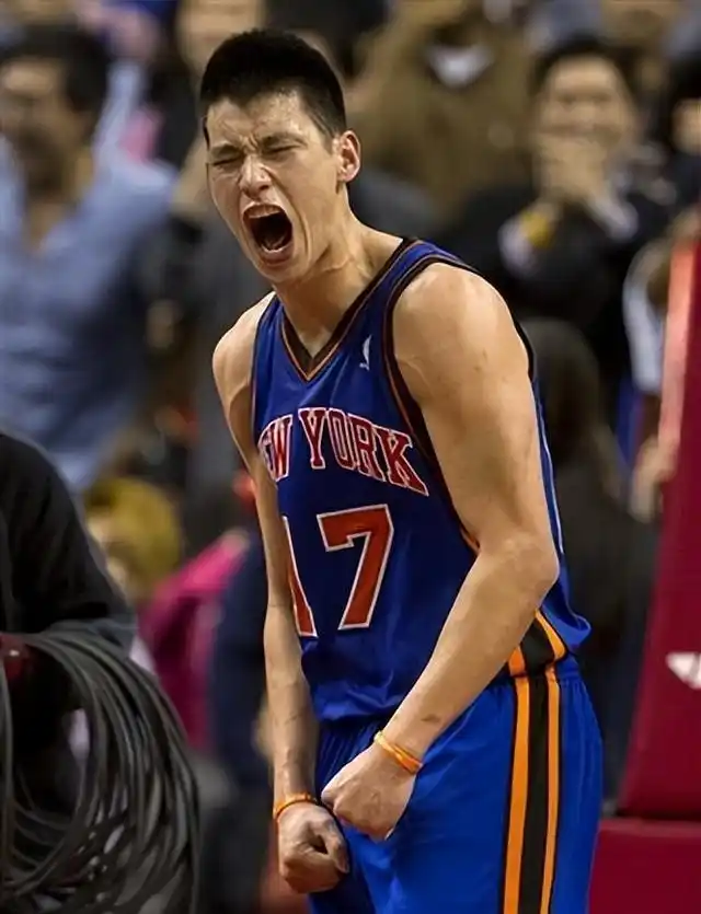 林书豪篮球生涯转折点_林书豪逆袭NBA经历_林书豪nba记录