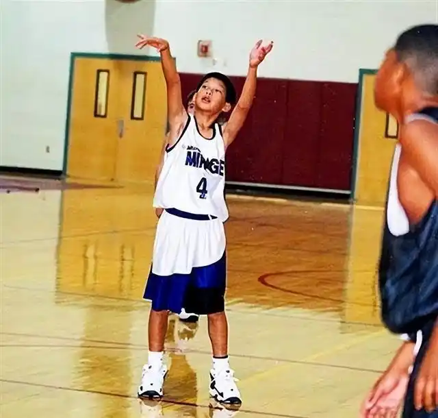 林书豪逆袭NBA经历_林书豪nba记录_林书豪篮球生涯转折点