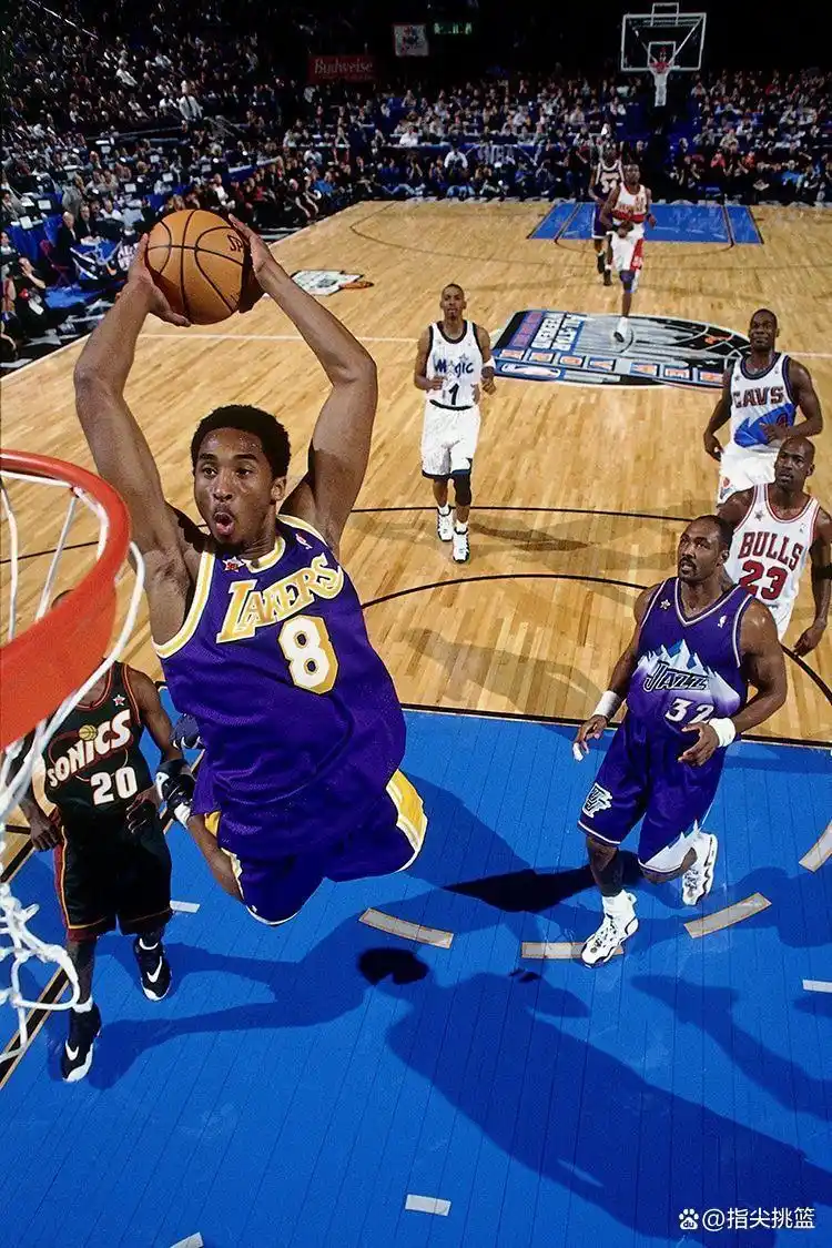 科比NBA历史地位_科比nba年薪_科比NBA生涯总薪资