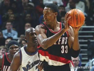 乔丹薪水历史对比_科比nba年薪_NBA球星年薪排名