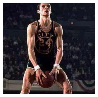 NBA罚球先打板争议_篮球罚球先打板违例规则_nba罚球打板