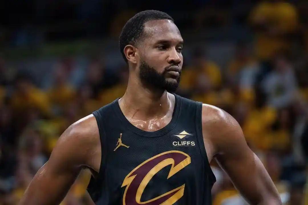 nba骑士四巨头_NBA休赛期大交易_骑士队四巨头交易