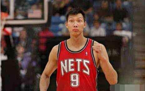 曾扣碎篮板的5位NBA球员: 易建联上榜, 第四位的块头太“可怕”