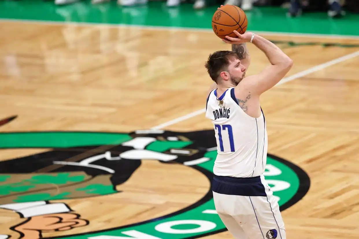 NBA 2023-24赛季 中投球员排名_NBA最强中投靓仔_nba中投排行