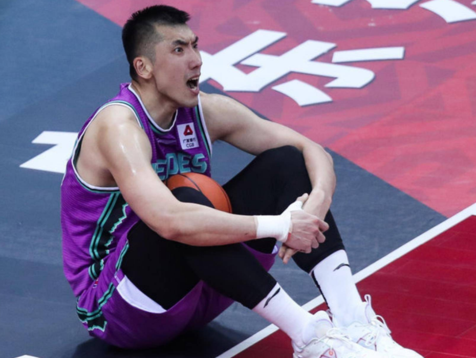 cba广东宏远队_胡明轩CBA数据_广东宏远篮球队队员名单