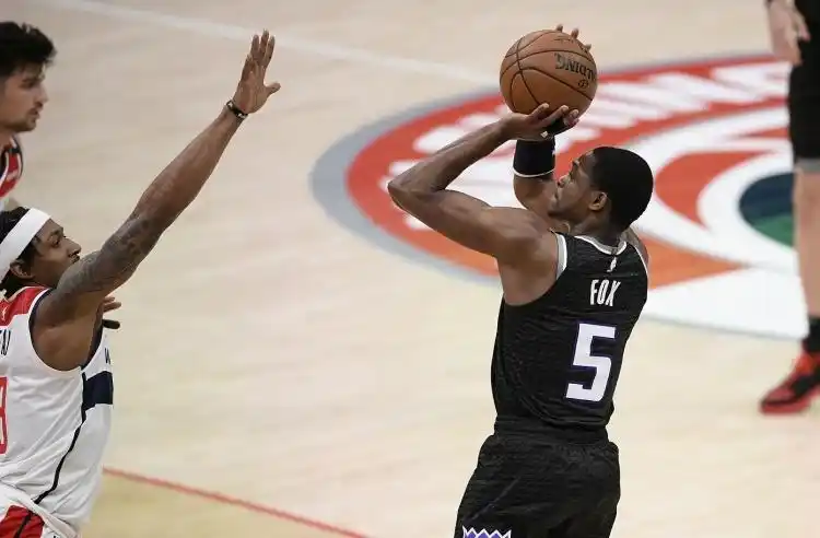 nba中投排行_NBA球队投篮表现分析_NBA三分命中率排名