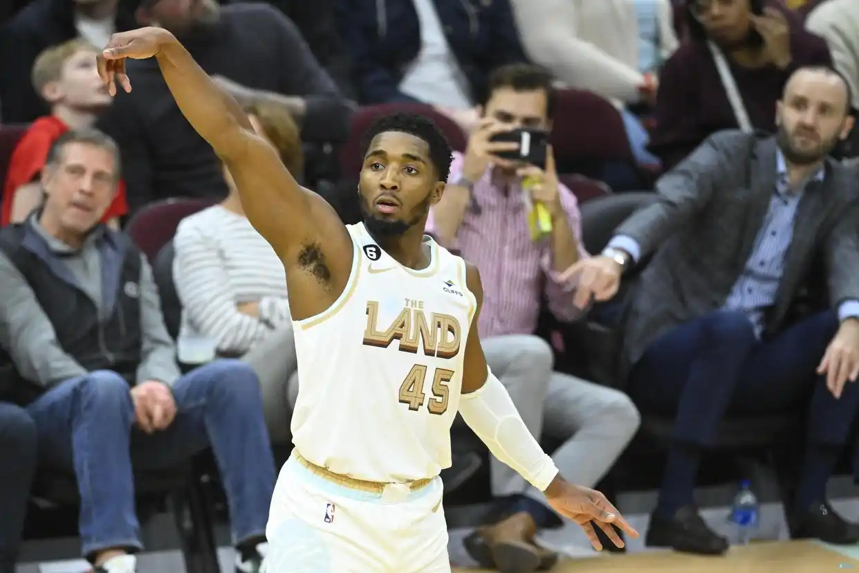 NBA球队投篮表现分析_nba中投排行_NBA三分命中率排名