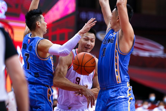 篮球正确打法_nba篮球运球教学_投篮技巧与练习