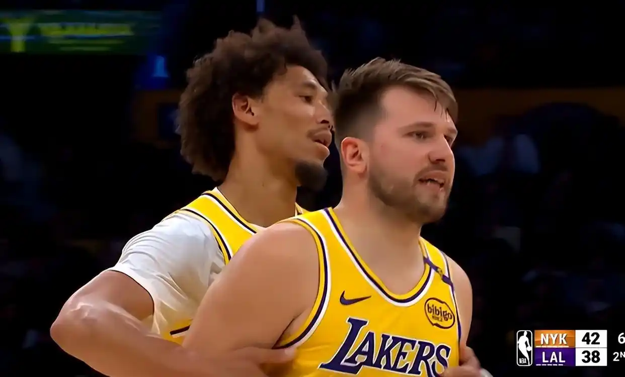 nba尼克斯对湖人_NBA湖人尼克斯比赛回顾_湖人尼克斯比赛数据统计
