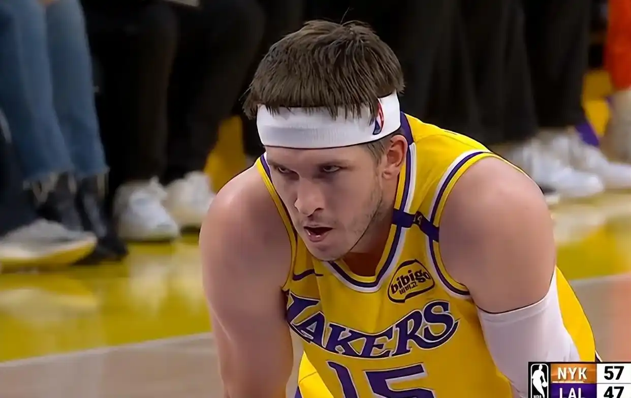 NBA湖人尼克斯比赛回顾_nba尼克斯对湖人_湖人尼克斯比赛数据统计