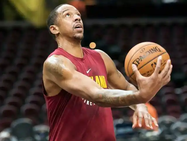 nba中投排行_NBA大个子球员三分球能力_NBA大个子球员投篮统计