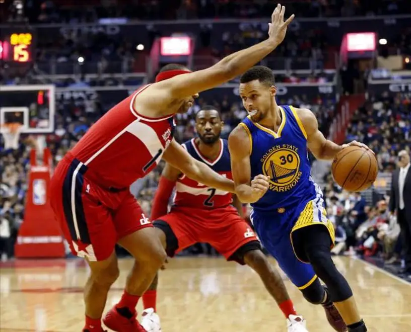 库里单节得分历史第一_nba单节最高得分_库里单节得分爆表比赛回顾